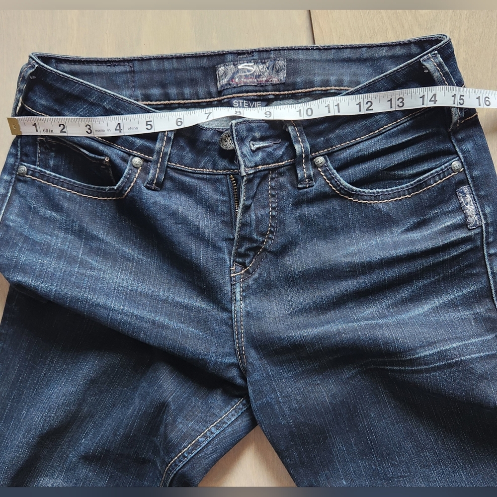 Silver 28, Dark Wash Jeans Raw Hem - Picture 4 of 8